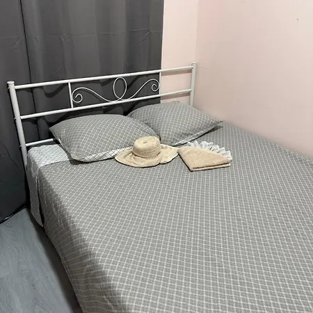 Face A La Gare - 2 Penzion